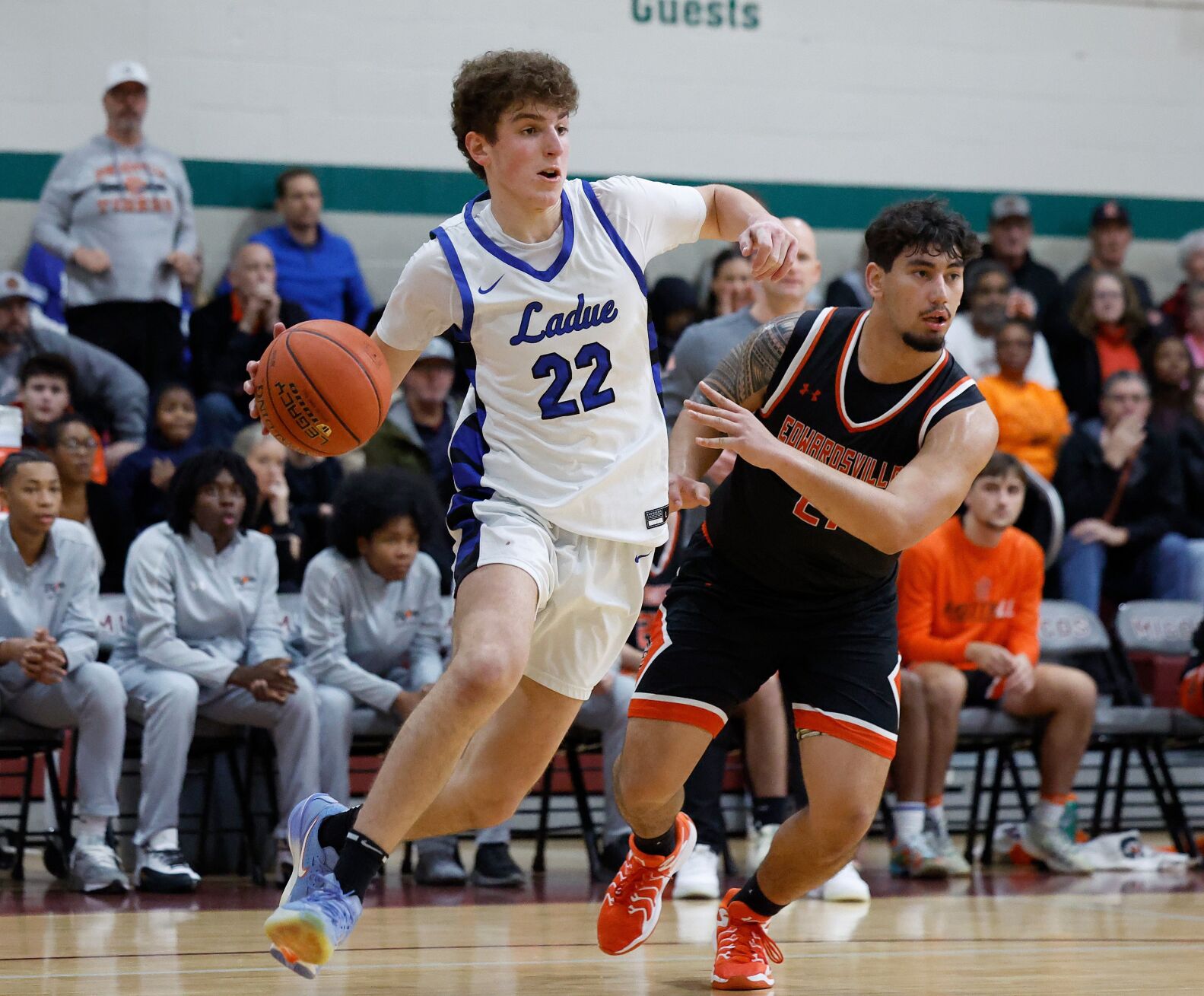 Don Maurer Holiday Invitational, championship: Edwardsville v. Ladue